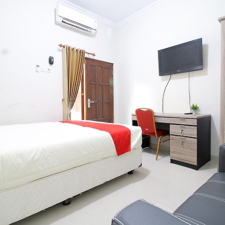 Reddoorz Plus Near Stie Ykpn Maguwo Exterior foto
