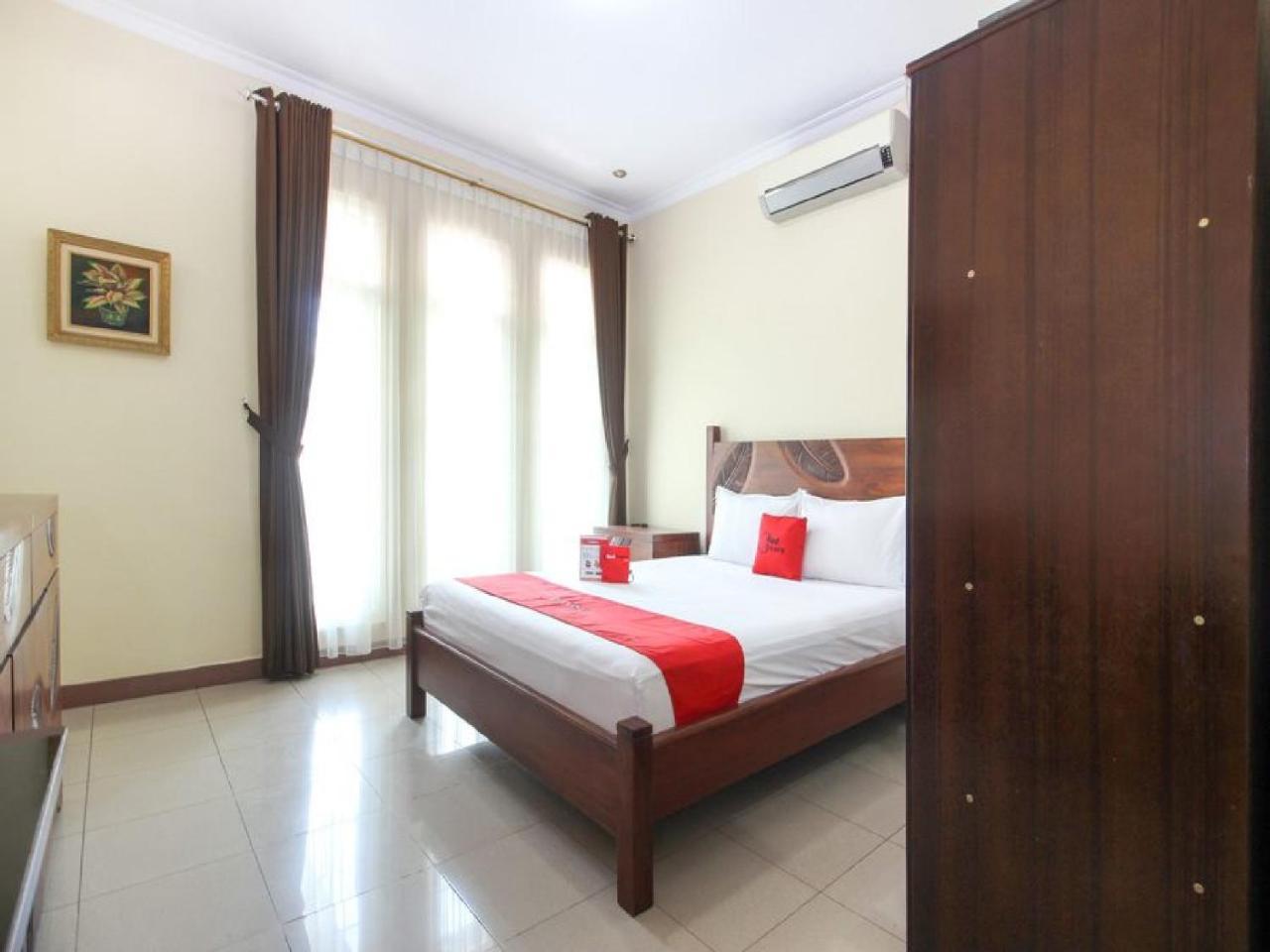 Reddoorz Plus Near Stie Ykpn Maguwo Exterior foto